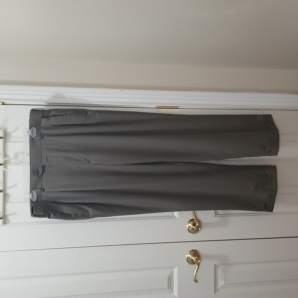 3/$15 Stafford greenish dress pants sz 38x32